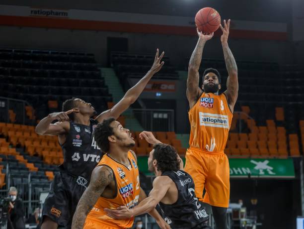 迅速通过一 迅速通过一