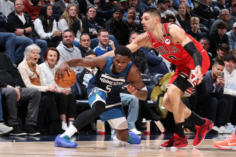 欧冠综述：16强已定12席！拜仁补时绝杀晋级 米兰+亚特兰大出局